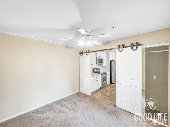 Foto del edificio - Modern 2 Bed Condo with Resort-Style Amenities in UTC