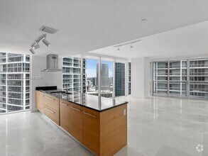 Building Photo - 495 Brickell Ave