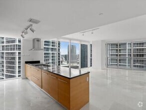 Building Photo - 495 Brickell Ave