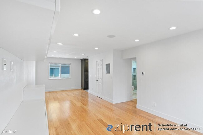 Building Photo - 1 br, 1 bath 4plex - 1011 East 17th Street...