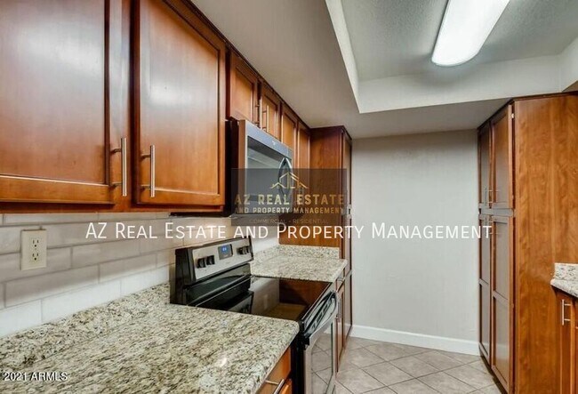 Foto del edificio - 3825 E Camelback Rd