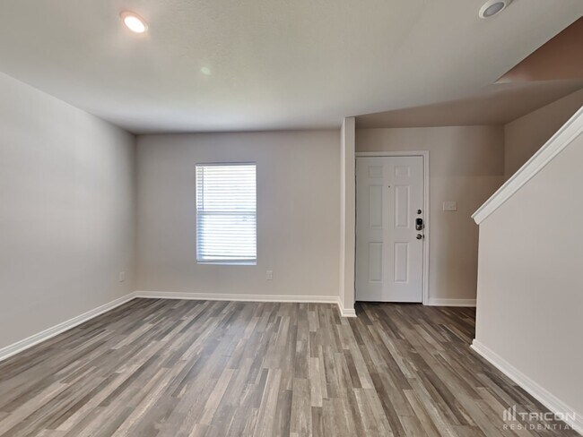 Foto del edificio - 15547 Taylorcrest Dr