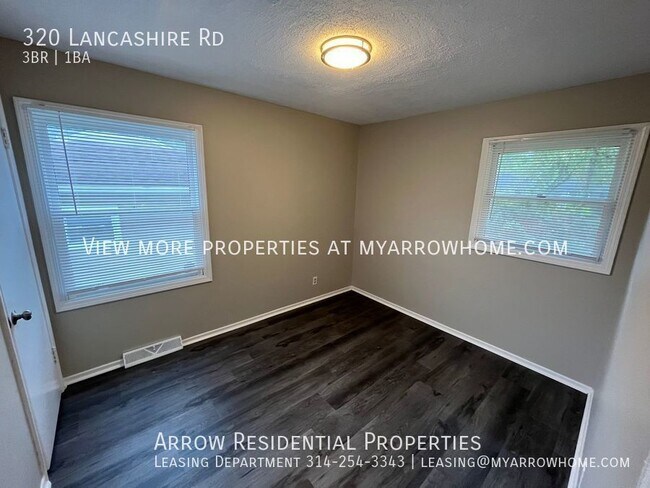 Building Photo - Newly Renovated Three Bedroom Coming Avail...