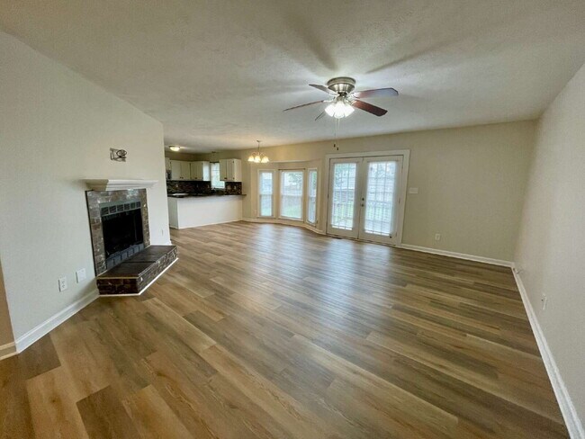 Foto del edificio - Newly Updated 3-Bed, 2-Bath Nest in Fayett...
