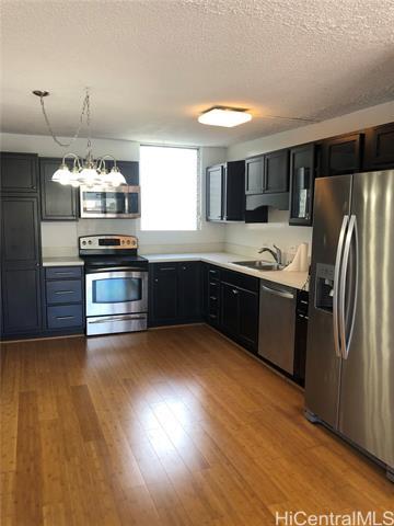 Foto principal - 1655 Kanunu St
