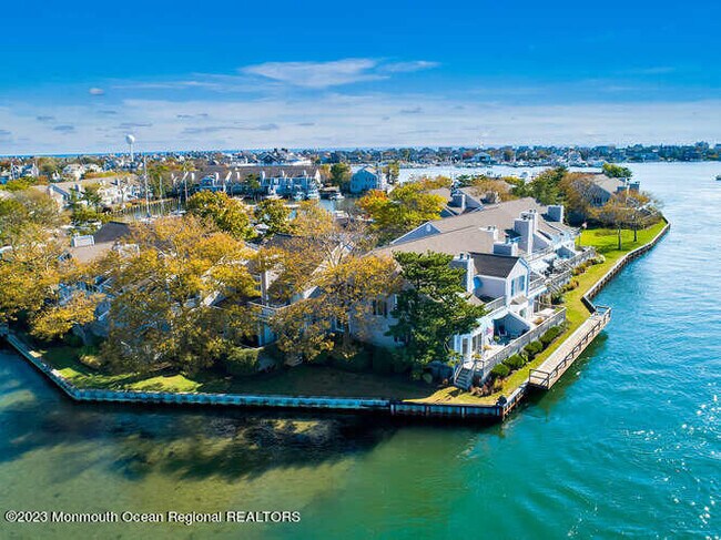 Building Photo - 16 Bay Point Harbour