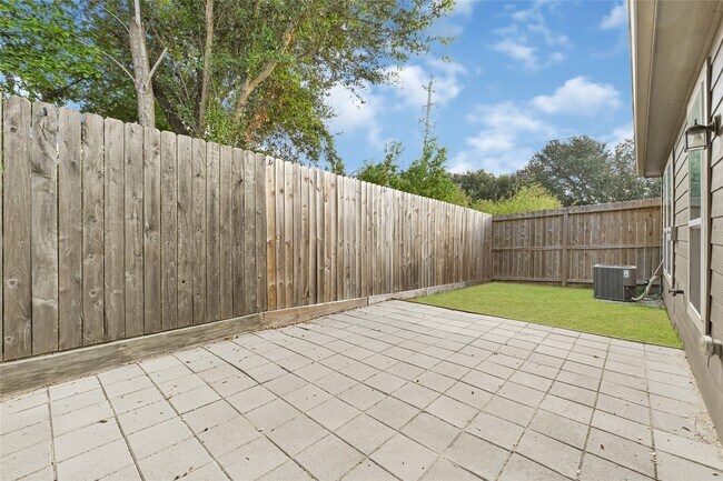 Foto del edificio - 12823 Clearcroft St