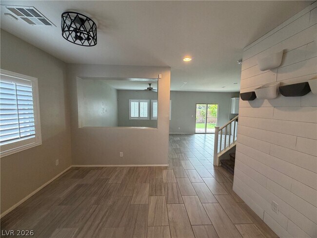 Foto del edificio - 9163 Laughing Owl Ave