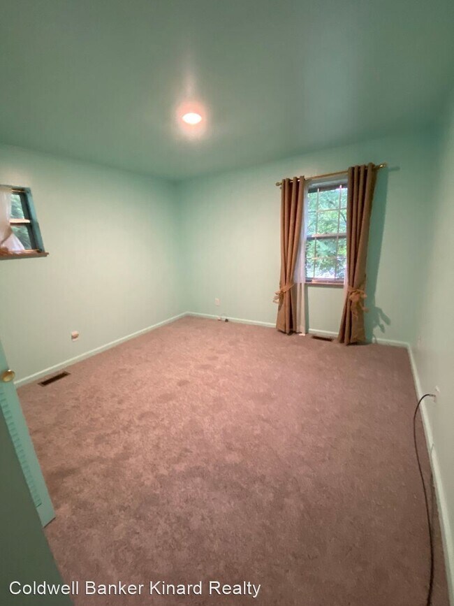 Building Photo - 3 br, 2 bath House - 3967 Woodcrest Circle NW