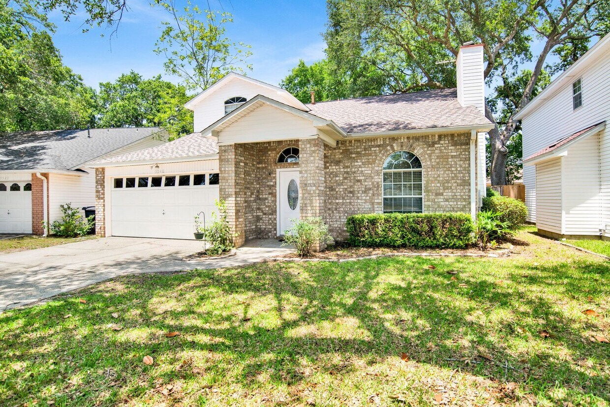 Primary Photo - 4-bedroom, 2.5-bath home near Cordova Park