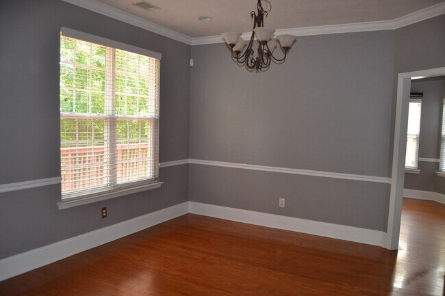 Foto del edificio - 535 Farmington Circle, 4 Bedroom Home in E...
