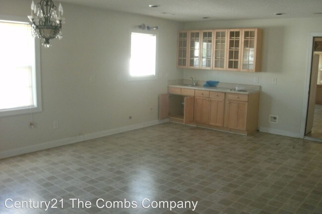 Building Photo - 3 br, 2 bath House - 2015 Bridgewood Road