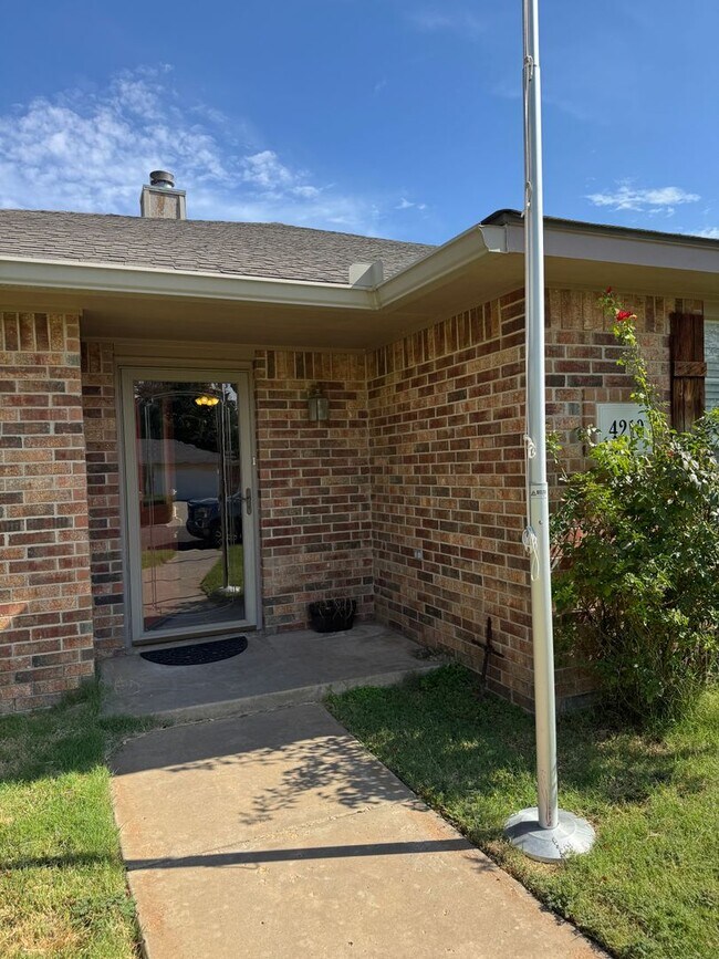 Foto del edificio - 4210 Catalpa Ln