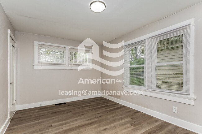 Foto del edificio - 2016 Elsmere Ave