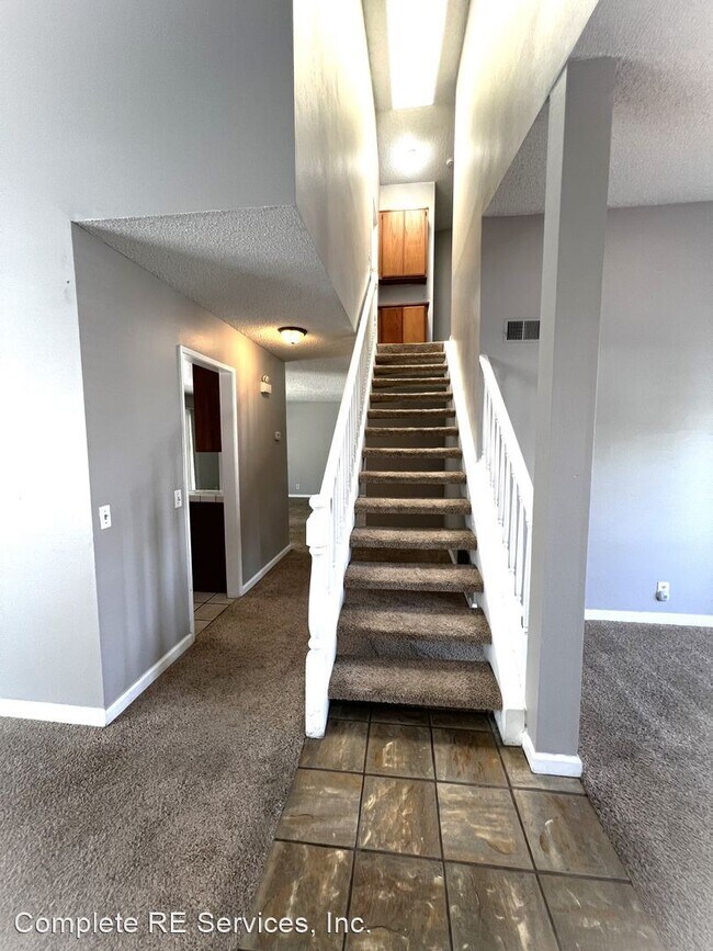 Building Photo - 3 br, 2.5 bath House - 24147 Mount Russell...