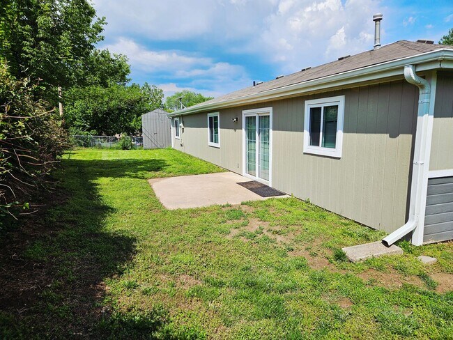Foto del edificio - Gorgeous Corner lot Home for Rent!