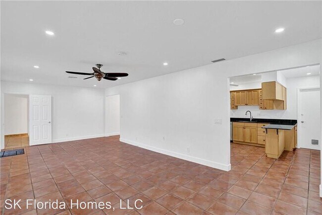 Building Photo - 3 br, 2 bath House - 808 Johnson St