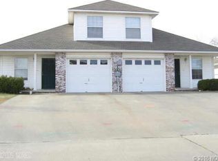 Primary Photo - 1211 North Willow Drive