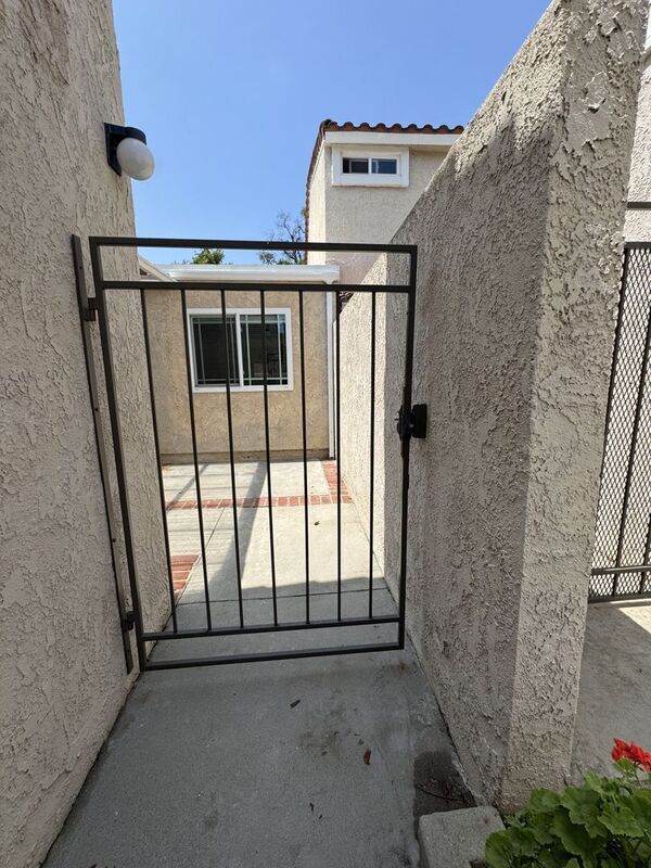 Building Photo - 12674 Oxford Dr