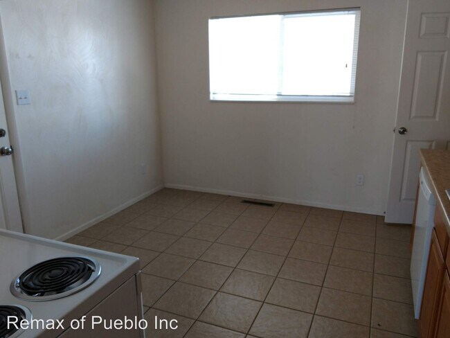 Foto del edificio - 3 br, 1.5 bath House - 1815 YAKIMA  LN.