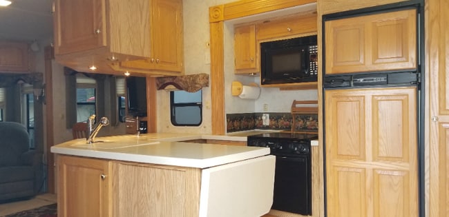 Building Photo - 1200 Glory Way Blvd