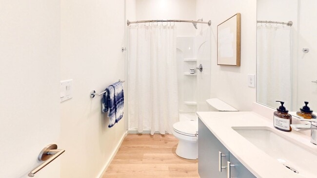 Building Photo - Professional Co-Living - Master Room Renta...