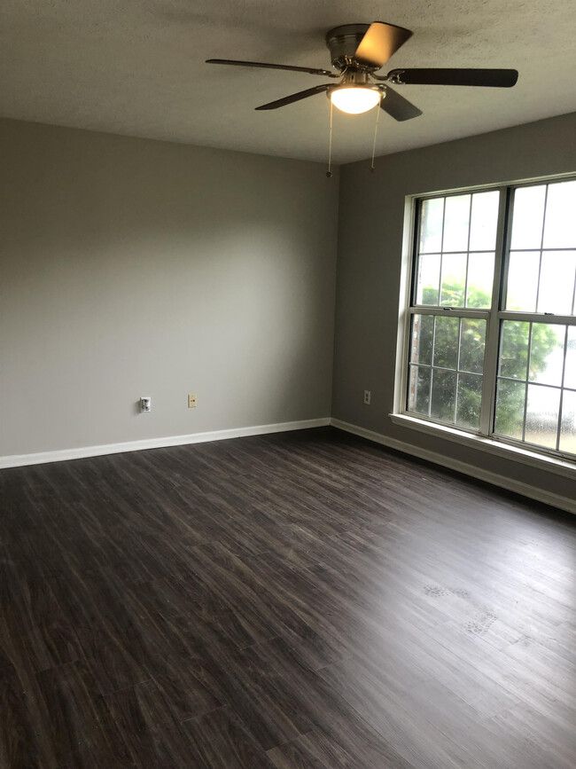 Building Photo - 5004 Winding Spring Pl