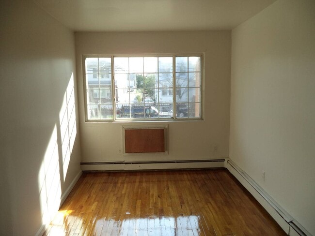 Building Photo - 107-53 REMINGTON St