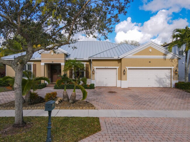 Building Photo - 9659 Savannah Estates Dr