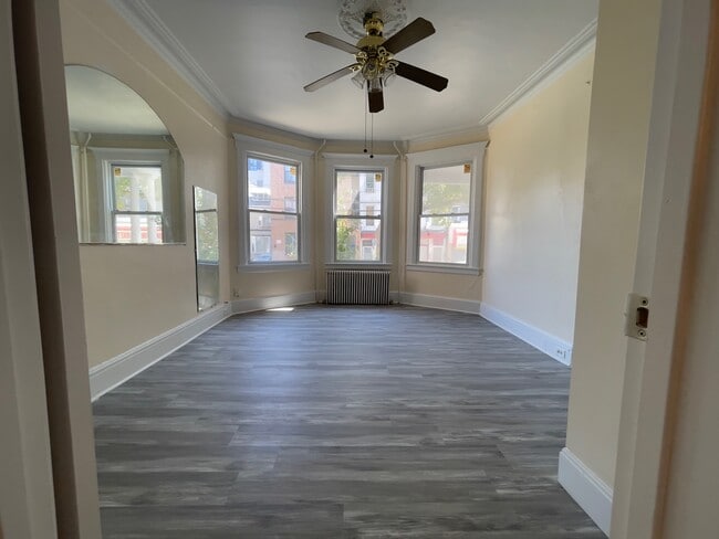 Building Photo - 103 Storms Ave