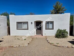 Building Photo - 3401 E Bermuda St