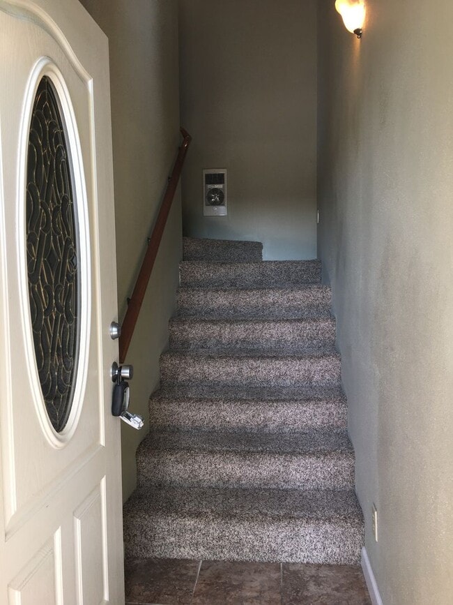 Building Photo - 2781 Spring Blvd