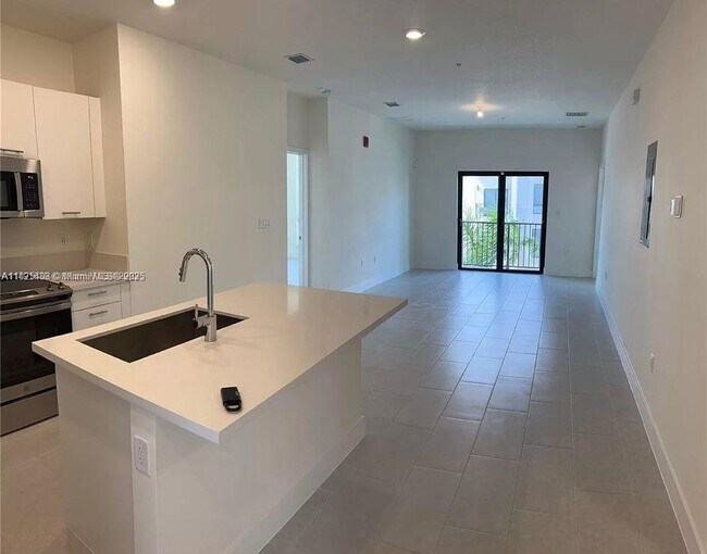 Foto del edificio - 8167 NW 41st St