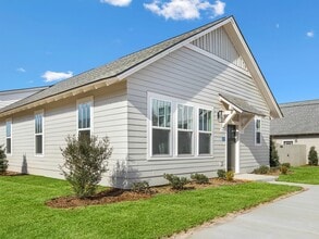 Building Photo - LEO Jamestown