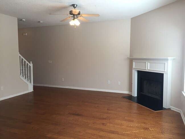 Building Photo - 230 Southwind Ln