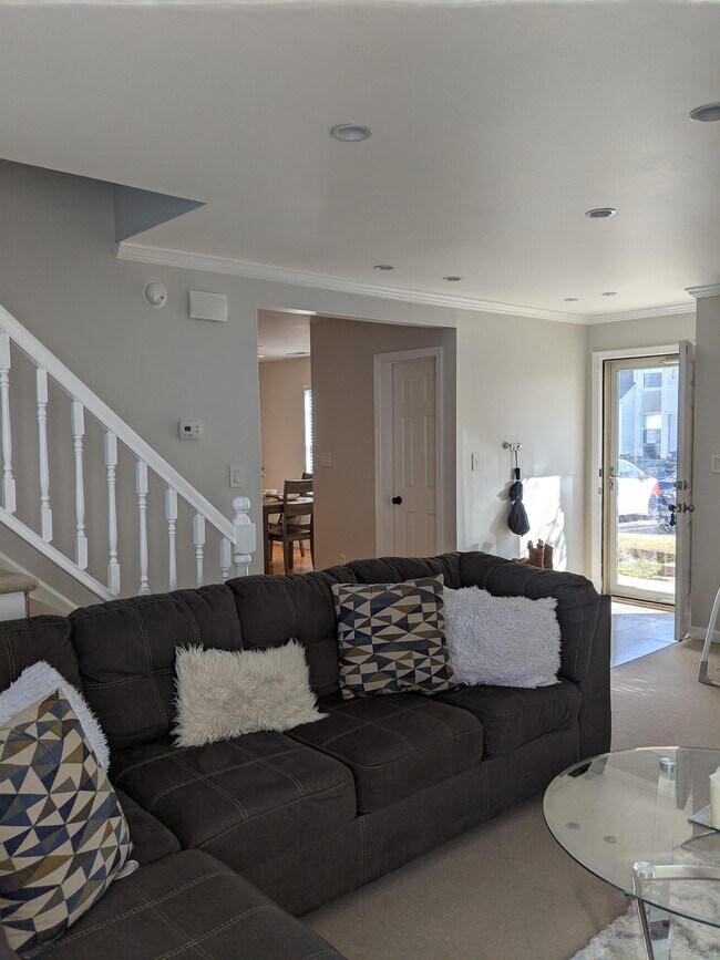 Foto del edificio - 435 Lees Mill Dr