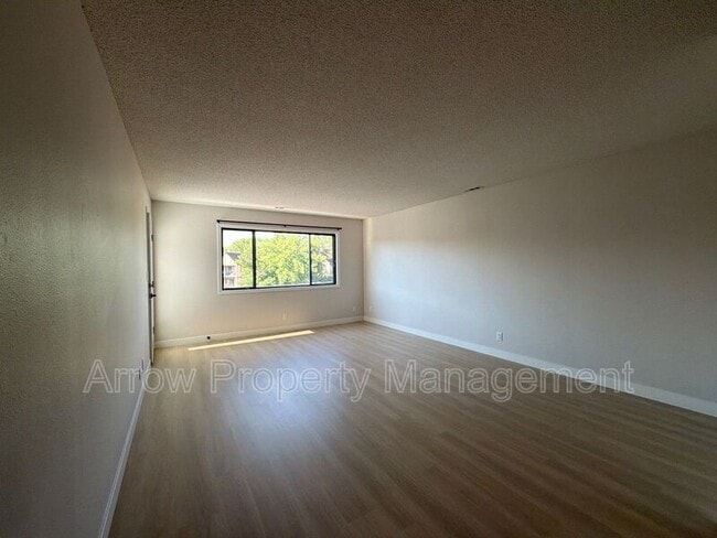 Building Photo - 2380 N 44th St