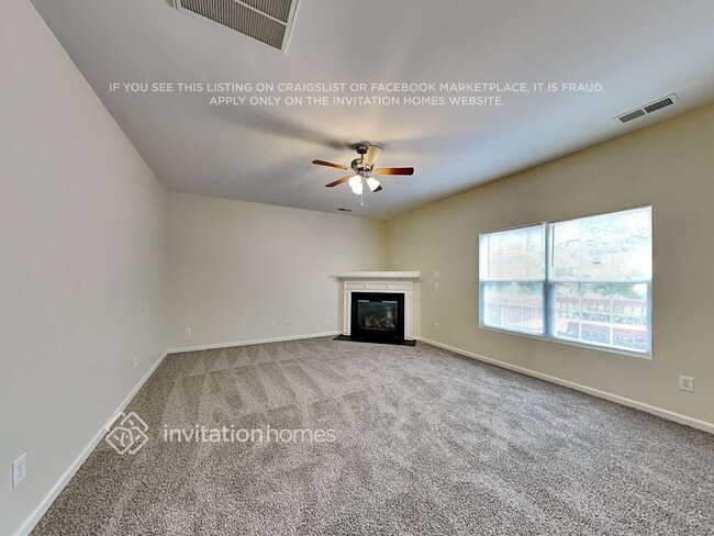 Building Photo - 4104 Hampstead Village Dr