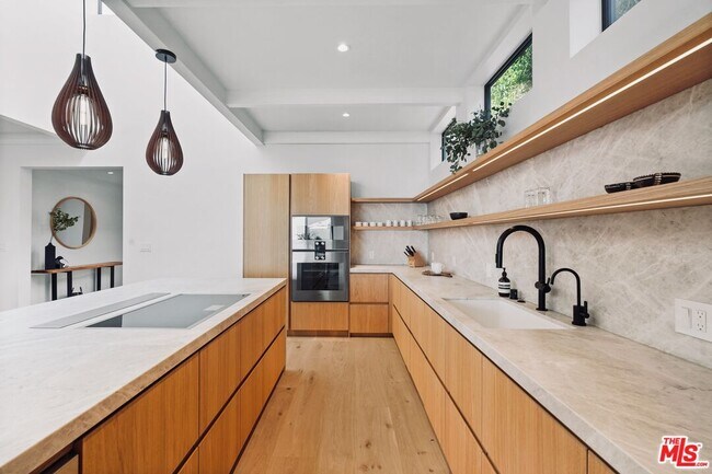 Foto del edificio - 31376 Broad Beach Rd