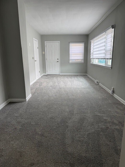 Foto del edificio - 67 Hill Rd N