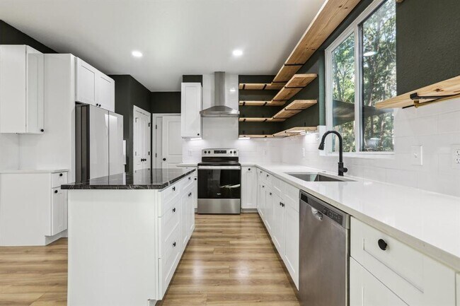 Building Photo - 105 Mokolii Ct