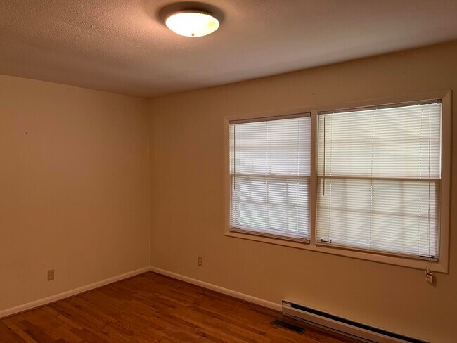 Building Photo - 109 West Blythe Circle-Rare Opening-55+ ov...