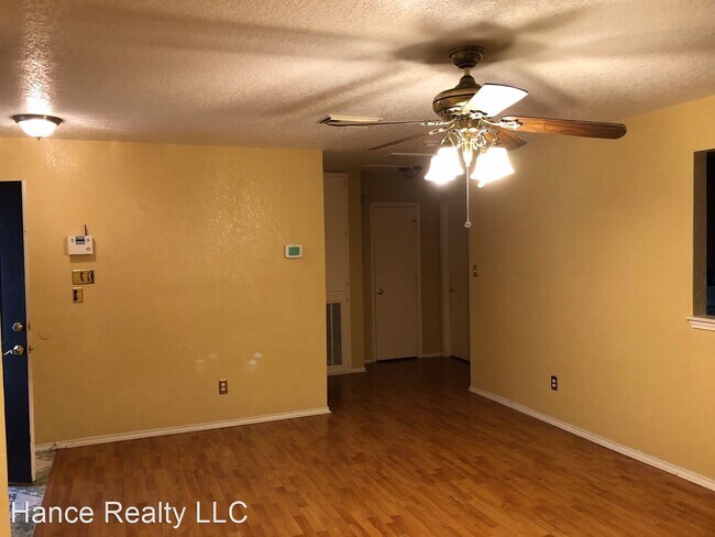 Foto del edificio - 2 br, 1 bath House - 9818-Mernard Cir