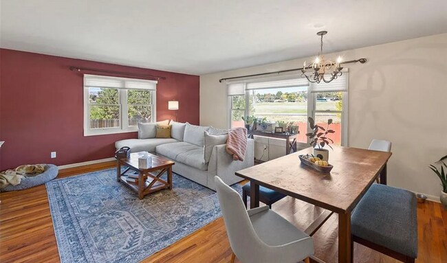 Building Photo - 1868 Northview Dr