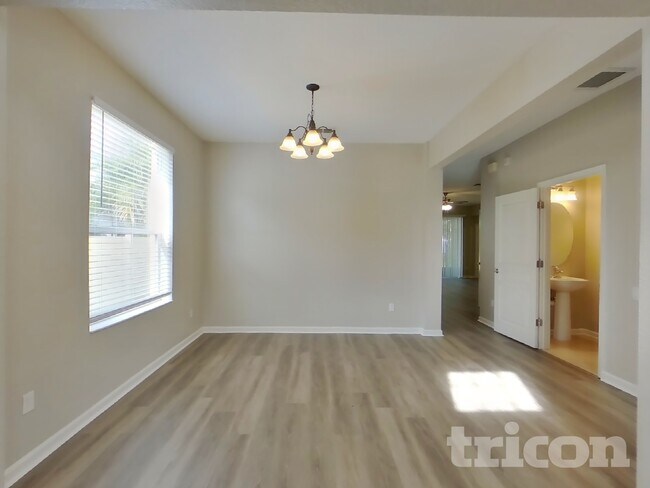 Building Photo - 13309 Fernow St