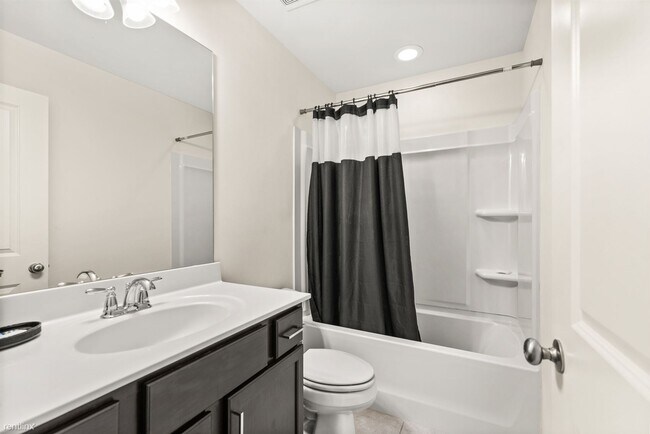 Foto del edificio - 3 br, 2.5 bath House - 839 Regal Lane