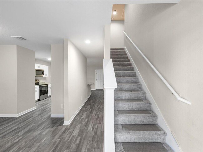 Foto del edificio - 950 Cedar Point Dr