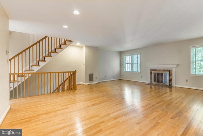 Foto del edificio - 1059 N George Mason Dr