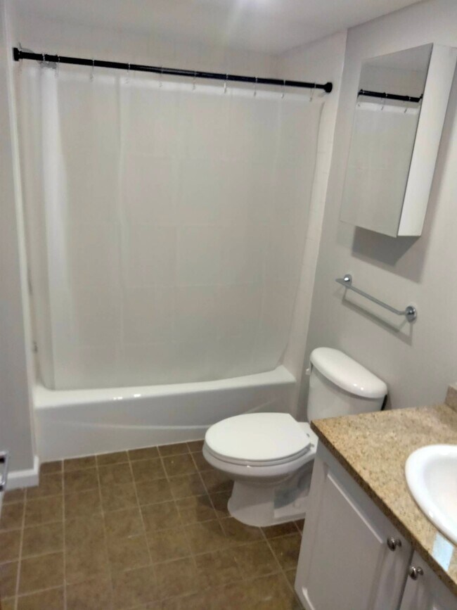 Building Photo - 52 Imlay St