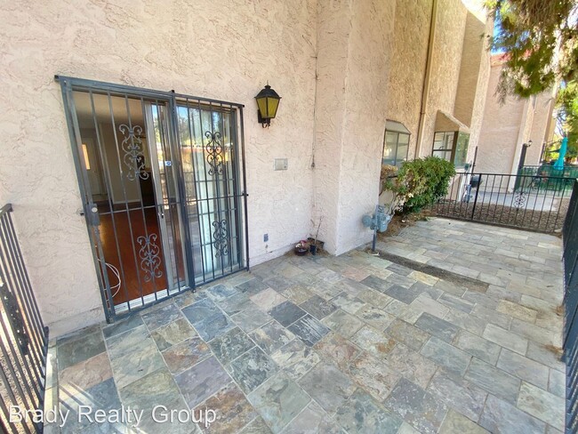 Building Photo - 3 br, 2.5 bath House - 3394 Milenko Drive